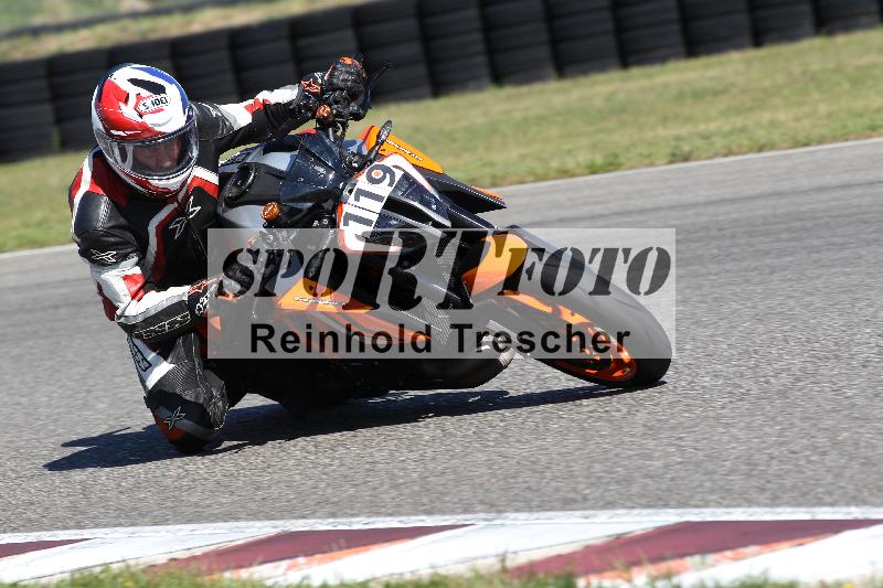 /Archiv-2025/48 25.08.2025 Cornu Master School ADR/rot-rouge/119